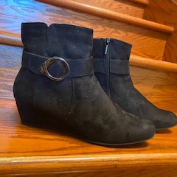 Black Suede Booties SIZE 10 - Picture 2 of 2